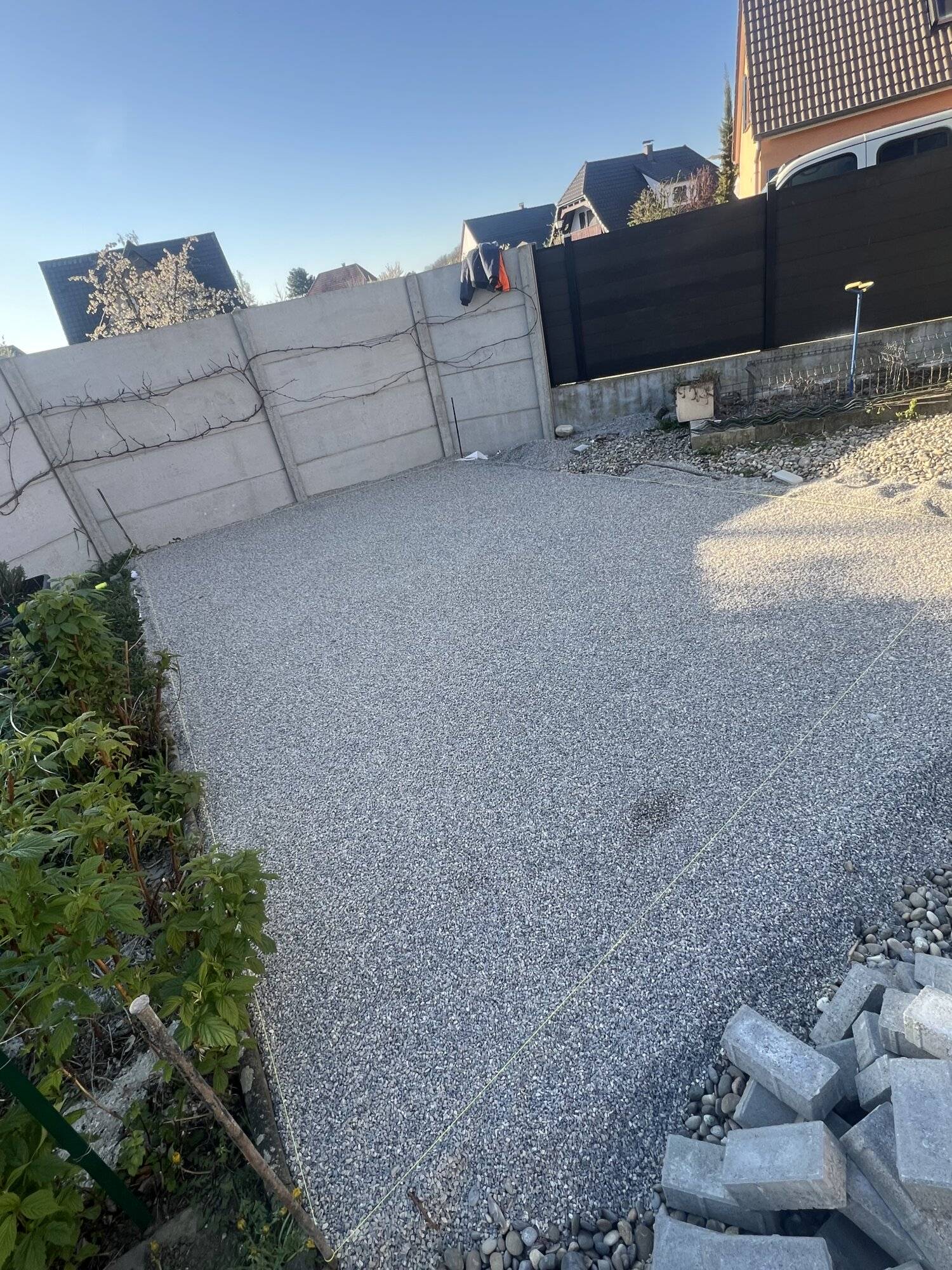 Chantier Sierentz &#8211; pose dalle béton 40-60 sur gravier Saint-Louis 0